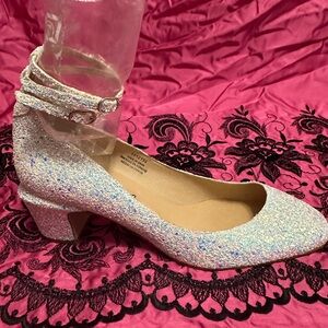 Free People Sparkling Silverish/White Dress Shoes, Size 9.5